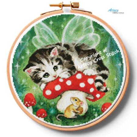 cross stitch pattern Kitten Fairy on Mushroom Hoop (Large)